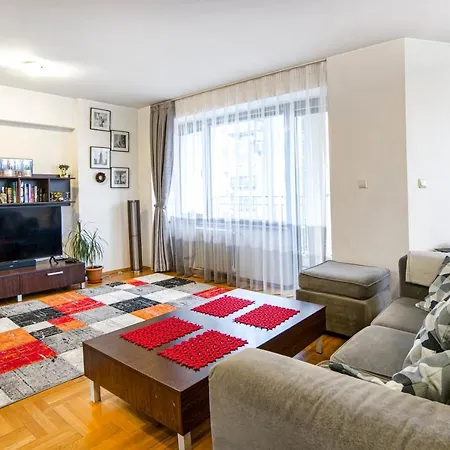 Apartment Big 2-bedroom Apt - Each Triggers Donation To Non-profit Organisation *