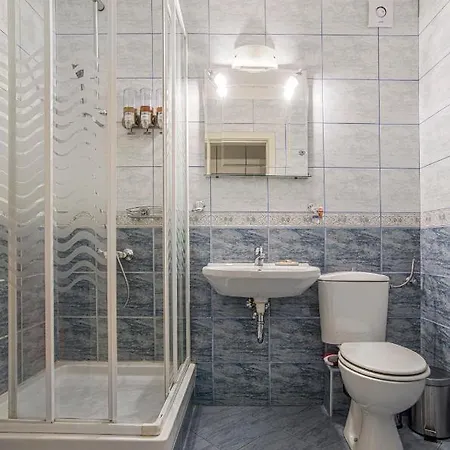 Big 2-bedroom Apt - Each Triggers Donation To Non-profit Organisation Apartment